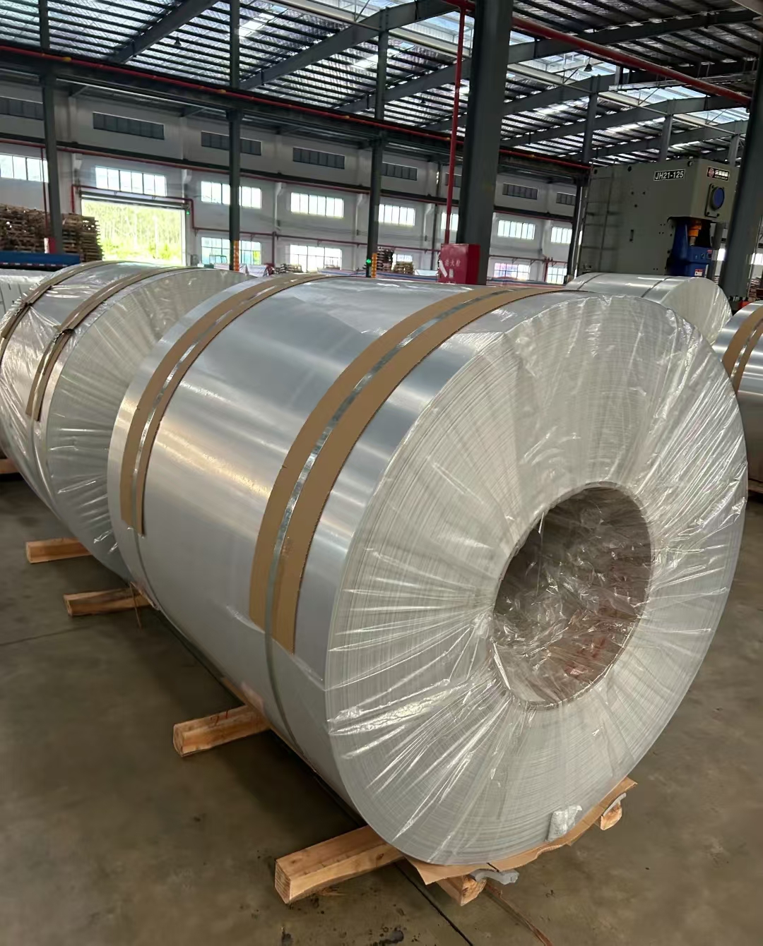 2025年4月3日今日沈阳镀铝锌彩涂板卷最新价格查询