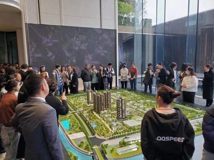 光库科技、华金资本控股股东“上层重构” 华发集团与格力集团共同组建珠海科技集团