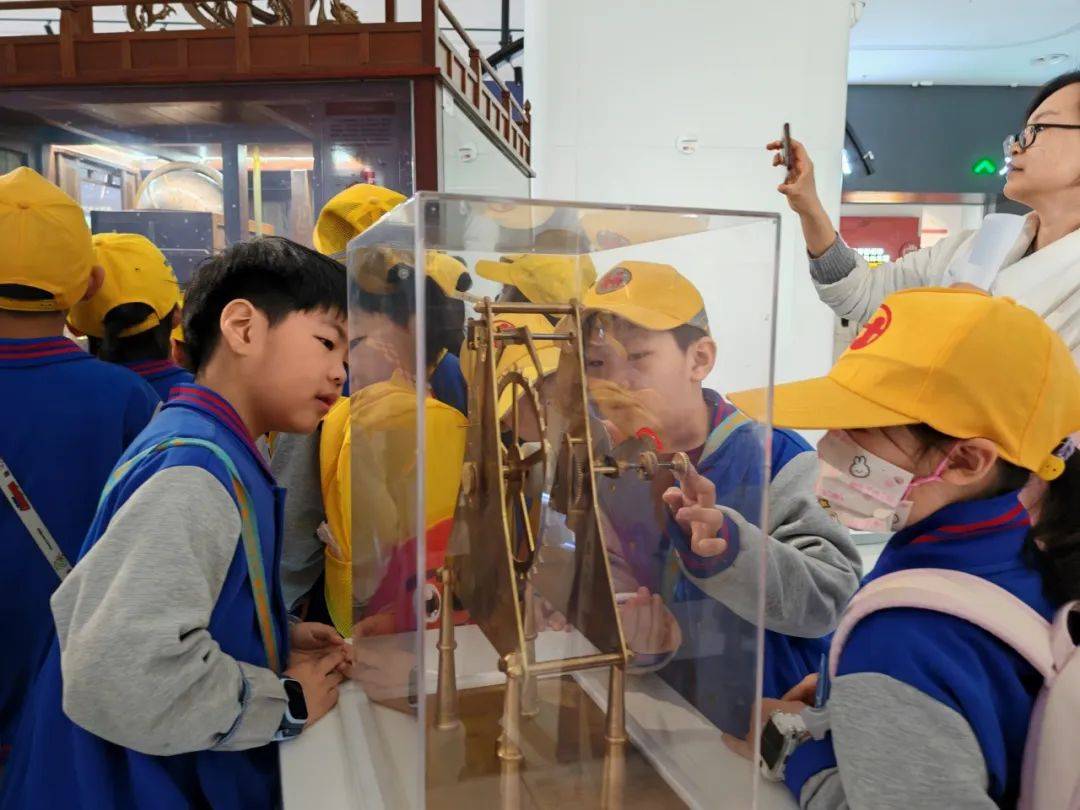 点亮小听众的科学梦想