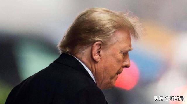 自己审批给自己赔偿？特朗普向美国政府索取2.3亿美元赔偿：“我受到了很大伤害”