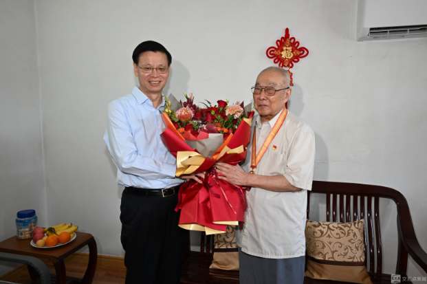 信长星、刘小涛会见中国海油董事长张传江