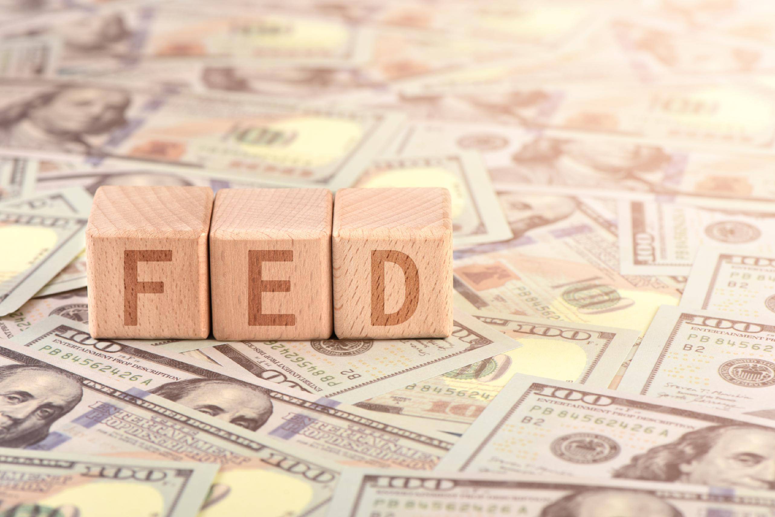 12月降息概率跌破50% 美联储降息预期生变!A股将如何演绎?