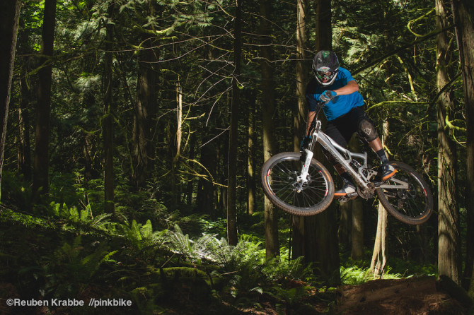 MONGOLMINING(00975.HK)11月17日回购50.10万股，耗资513.78万港元