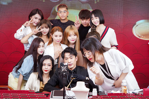 辛选集团董事长初瑞雪：强化主播孵化体系 推动资深主播与新锐力量协同发展