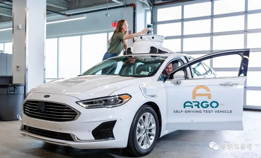 千亿美元估值！无人驾驶出租车狂奔！