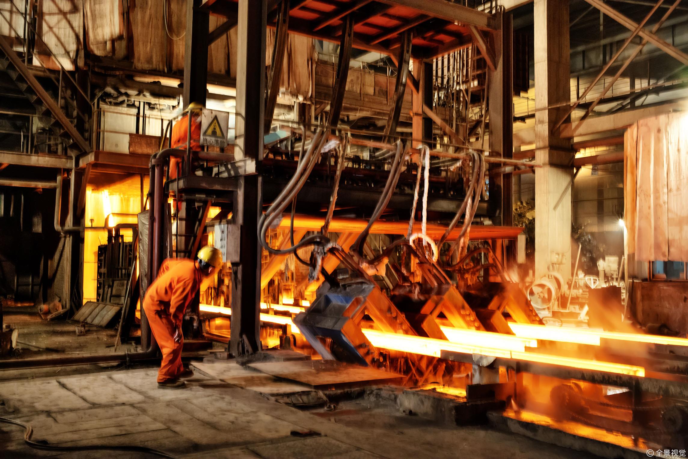 上海钢联汪建华：预计2026年粗钢产量小幅回落 ，钢铁供需或实现弱平衡