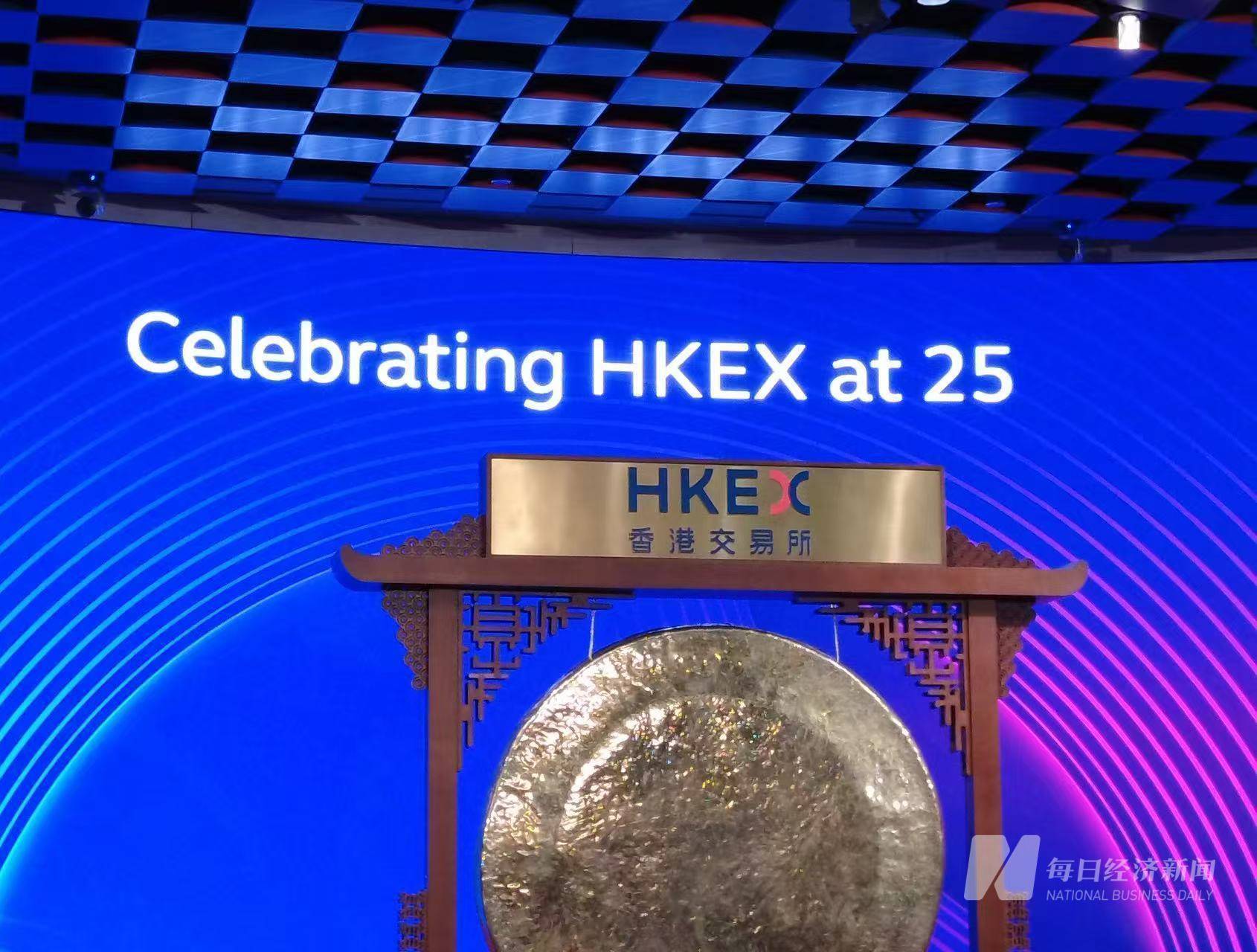 金山软件(03888.HK)12月24日回购999.62万港元，年内累计回购3.15亿港元