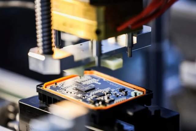 “影子股”火了！上市公司新赛道，投资“硬科技”！