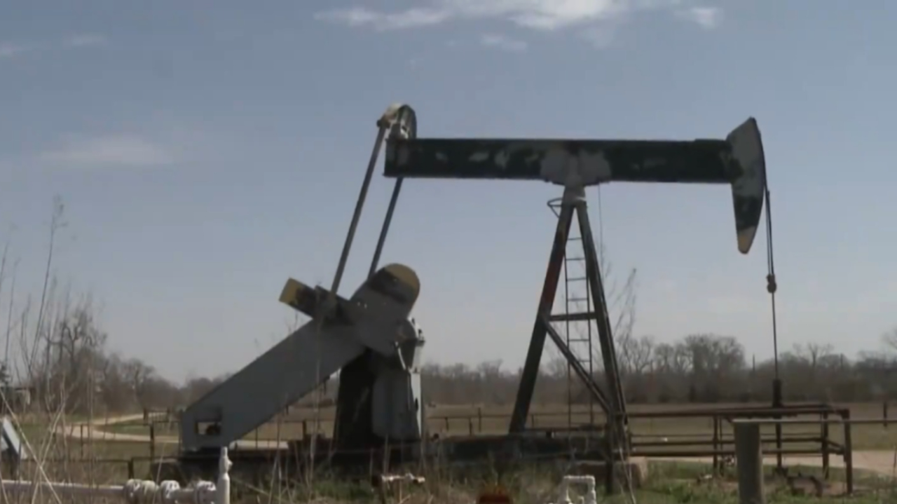 国际油价承压之际 欧佩克+料将维持暂停增产