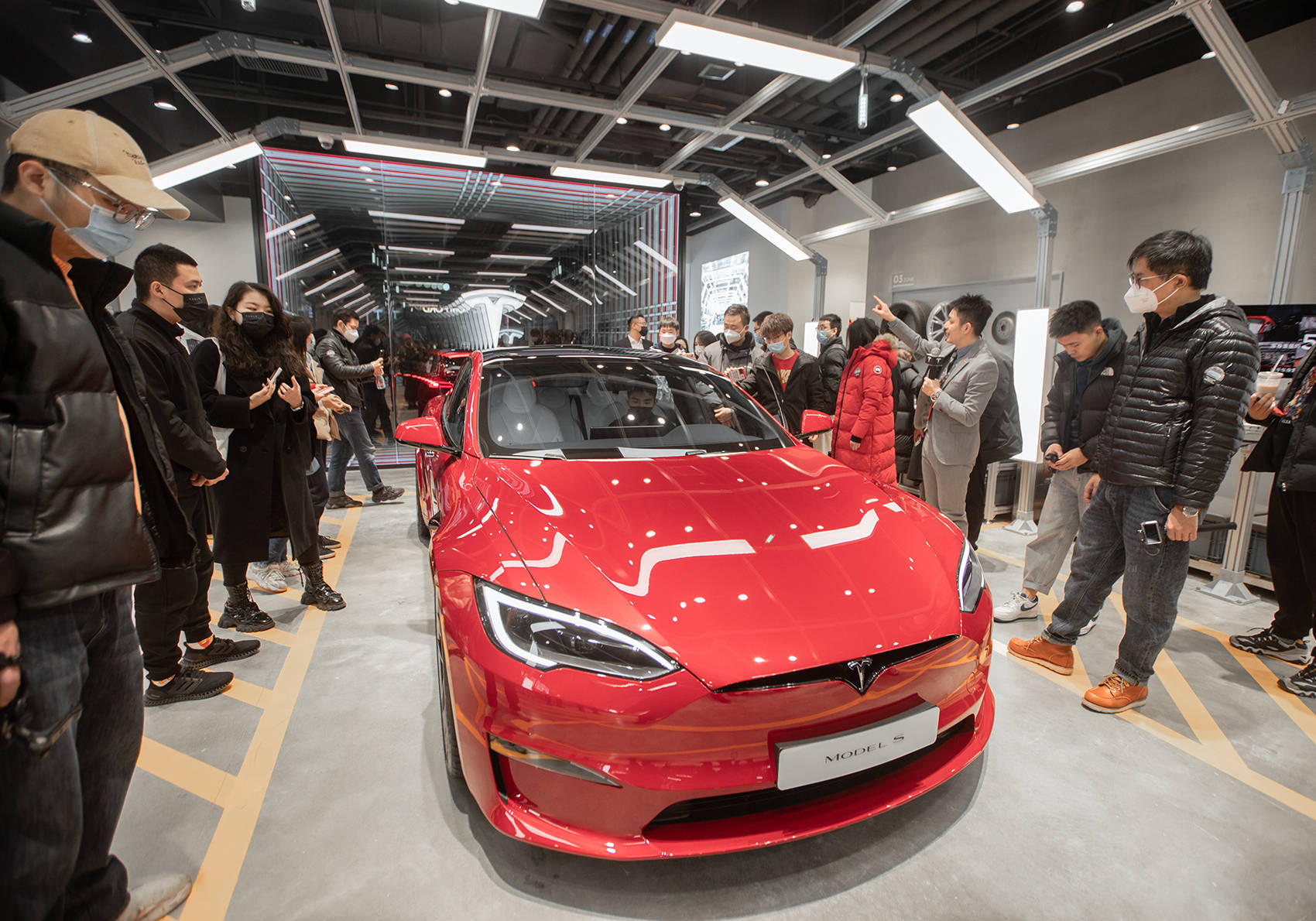 AI芯片公司Cerebras据传拟以220亿美元估值融资 短短4个月翻近3倍