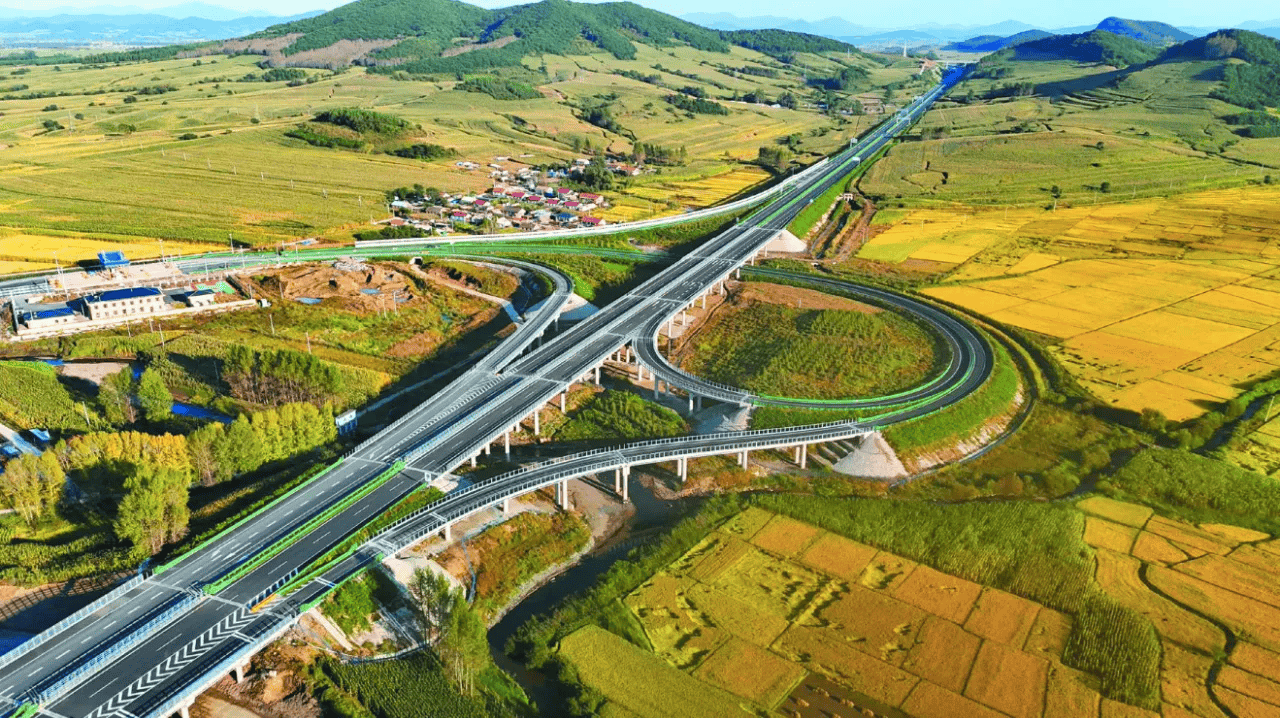 交通运输部：聚焦完善国家综合立体交通网 提高国家重大战略服务保障能力