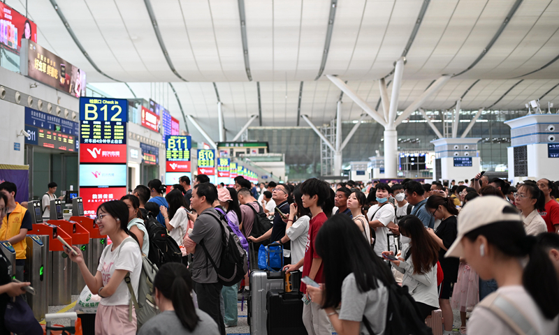 为期40天的2026年春运正式启动 深圳铁路多项举措护航旅客归途