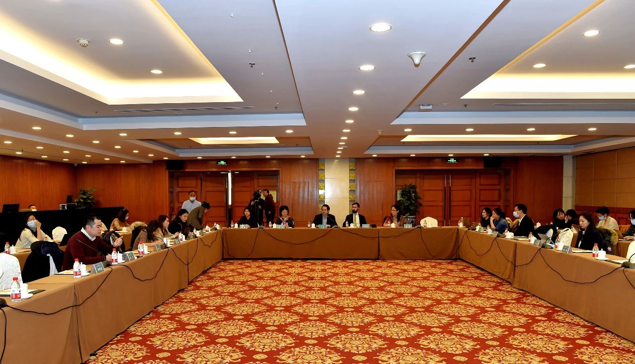 中英金融工作组首次会议在京举行