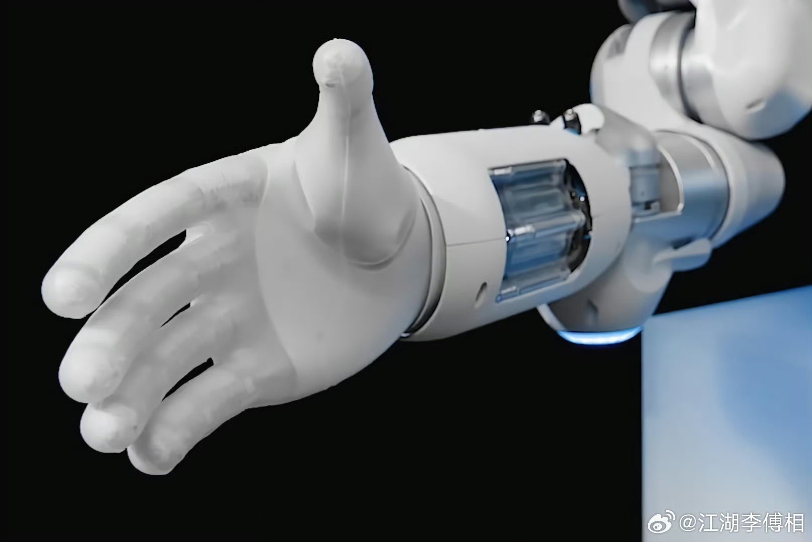 脑动极光：与澳门镜湖医院签署脑健康数字AI技术服务合作协议