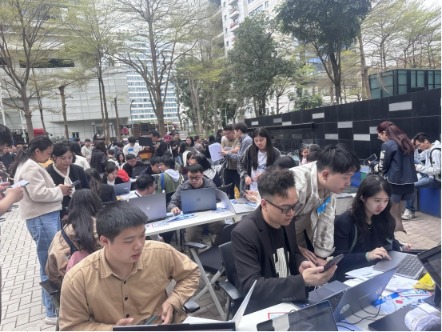 挤爆腾讯！为了 “养虾”，近千人 “鹅厂” 门口排长队，小学生、大爷都来了！