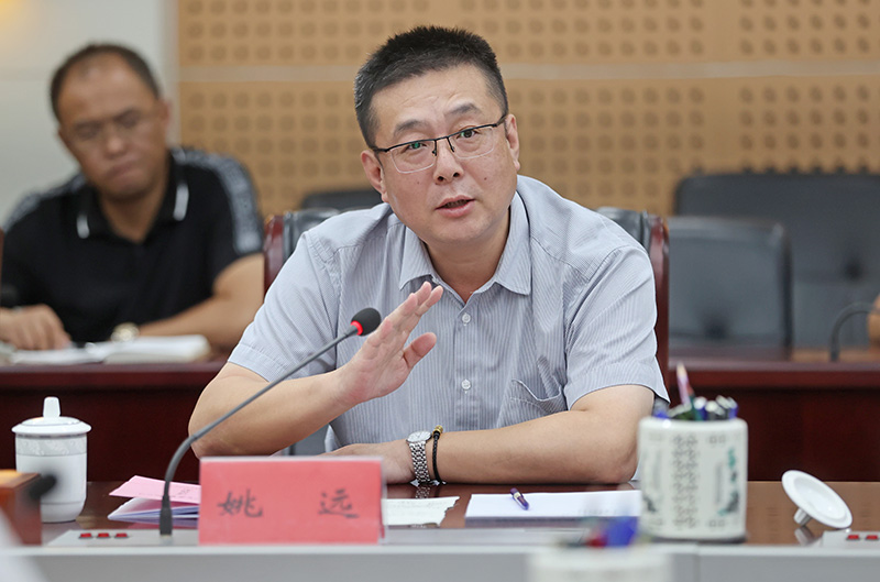 上海振华重工集团与国际集装箱码头服务公司ICTSI集团举行工作会谈