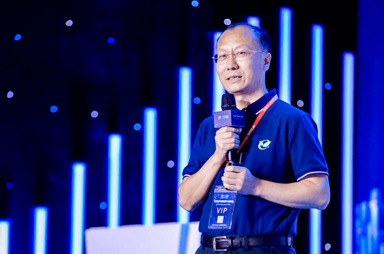 “养龙虾”爆火，国家互联网应急中心、中国信通院专家提示风险