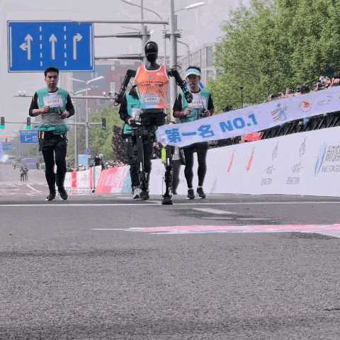 “天工”将向人类半马纪录发起挑战