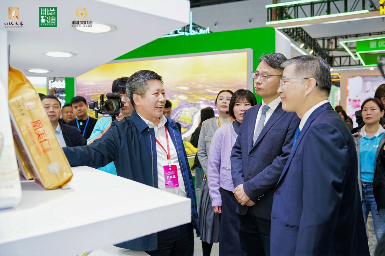 “共享大市场・出口中国”之“浙里买全球・消费启杭”活动在杭州举行