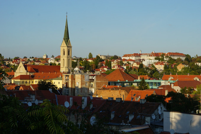 波黑联邦和波黑塞族共和国的小额信贷机构存在结构性差异