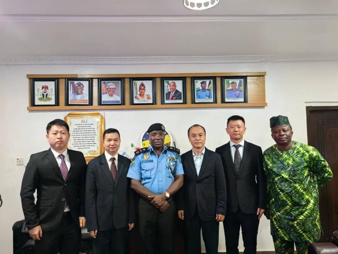 中国与尼日利亚签署共同发展经济伙伴关系框架协定